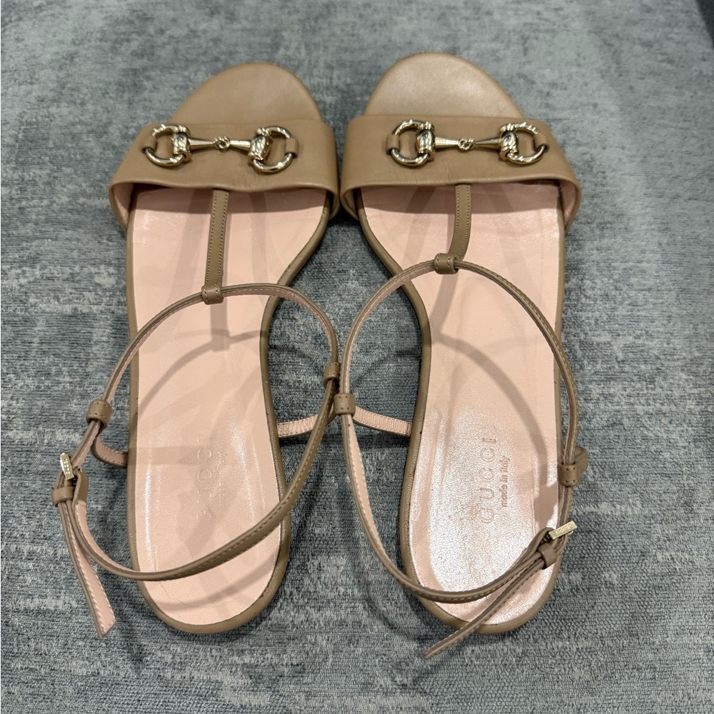 Gucci Brown Leather Horsebit T-Strap Sandals - Picture 2 of 4